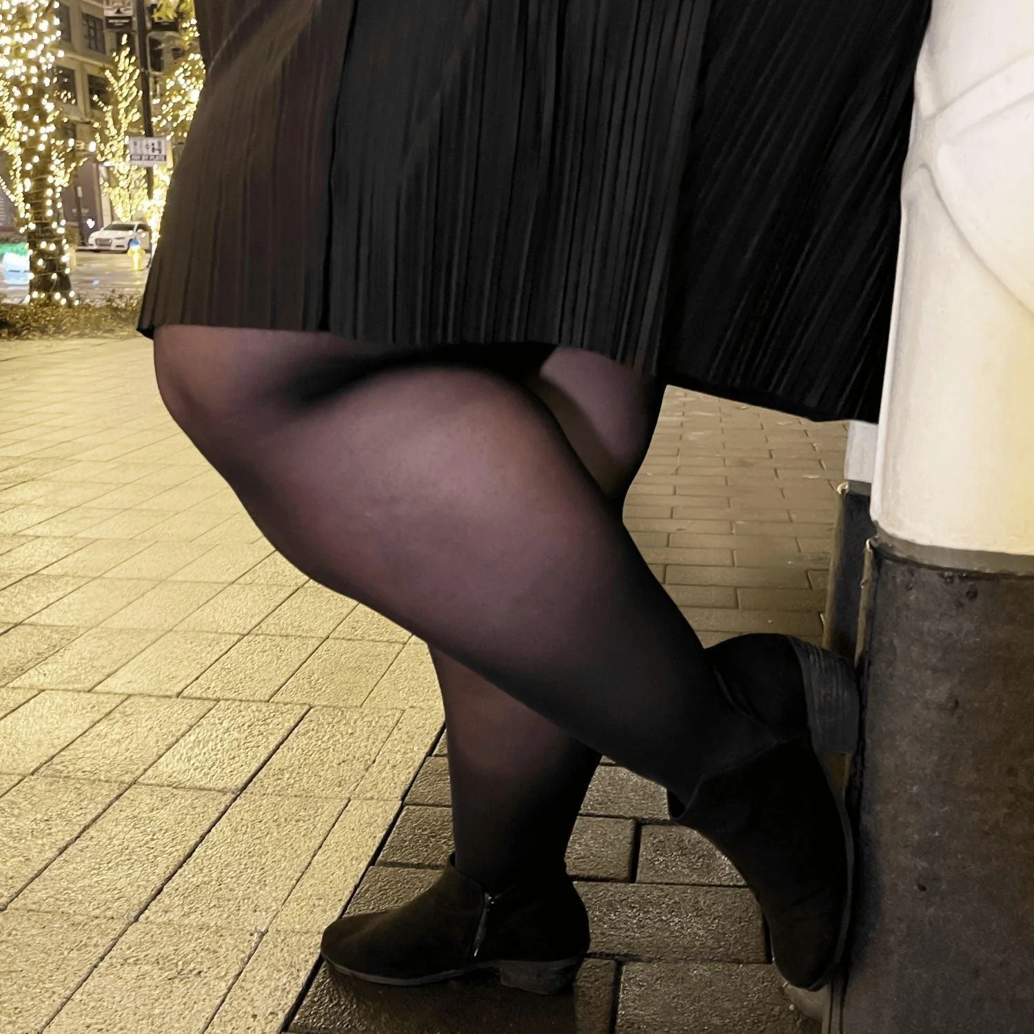 30 Denier Sheer Tights - Liquorice - Image 9